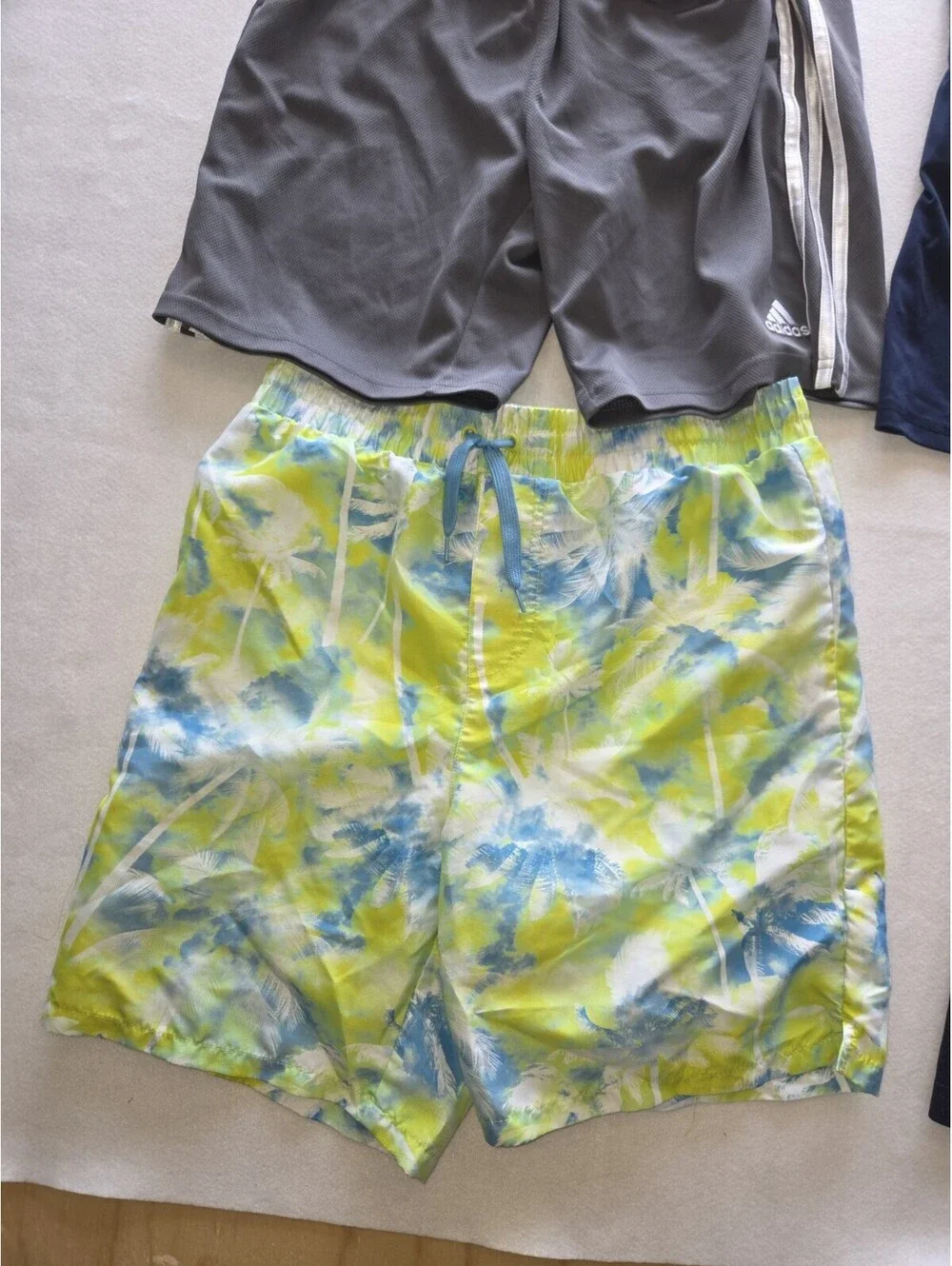 Lot of 5 Boys Youth Athletic Shorts Size M Adidas And Misc Brands CB2 0023